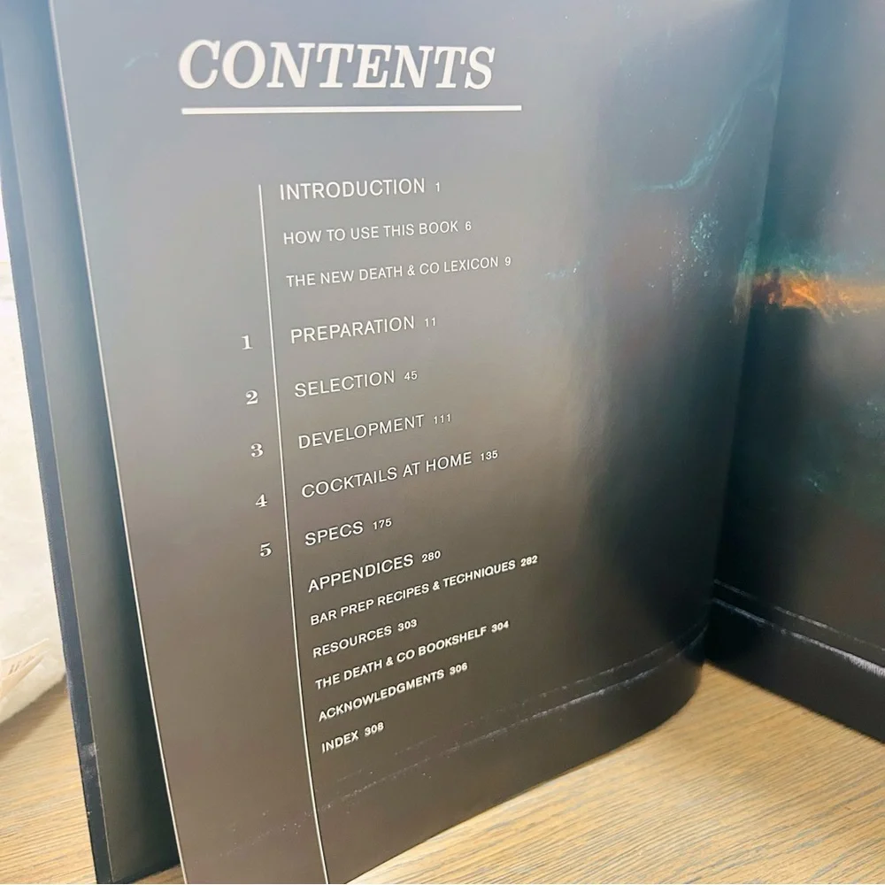 Death & Co Welcome Home: [A Cocktail Recipe Book]  Bartender Training Book‎
